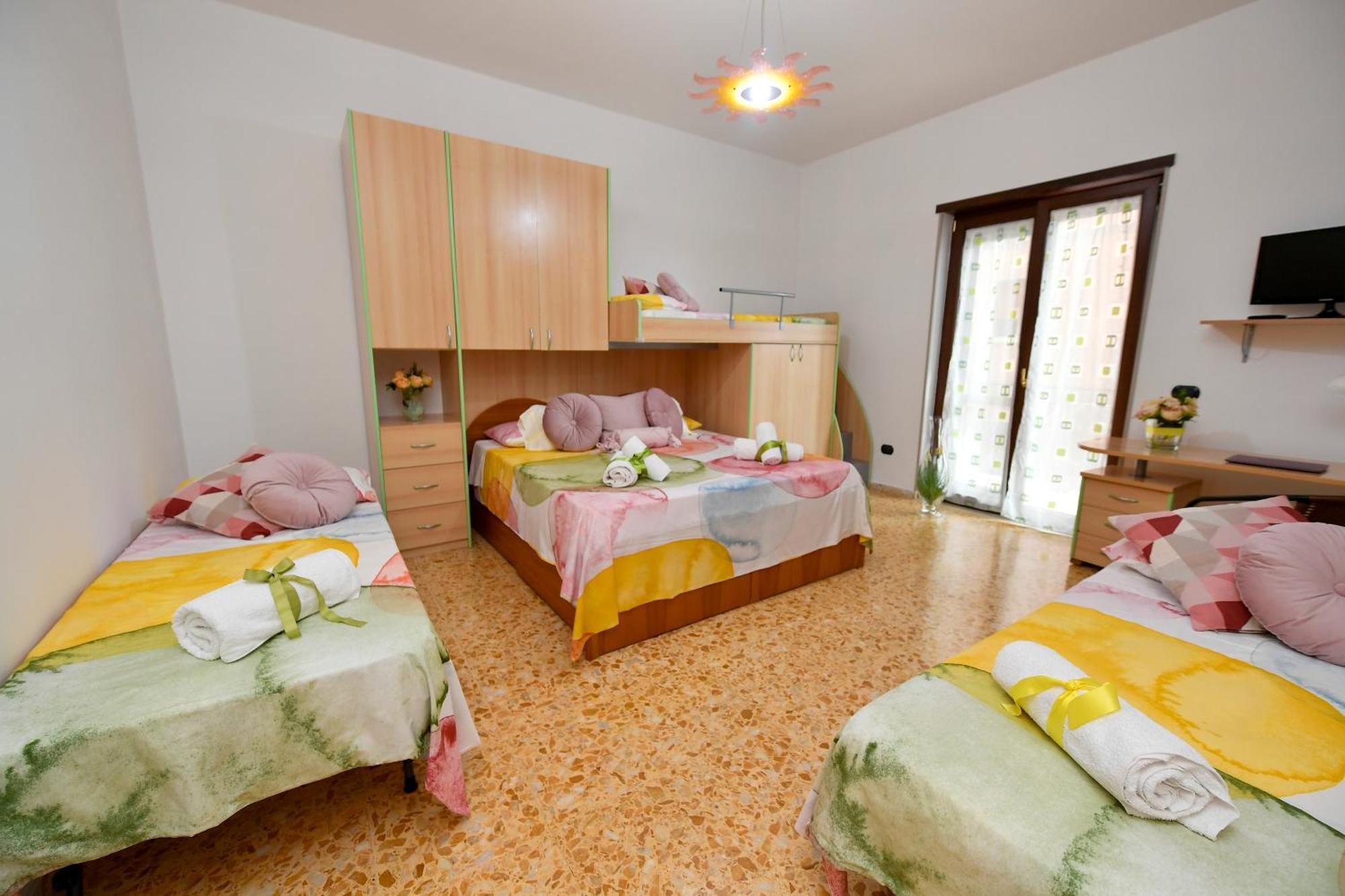 B&B Family Torre del Greco Eksteriør billede
